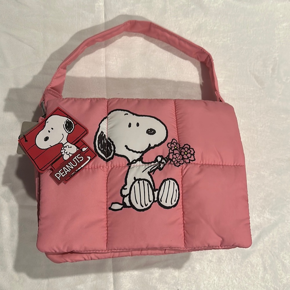 Snoopy pink pocketbook
